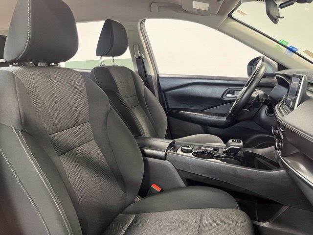 Used 2025 Nissan Rogue SV AWD/4WD image 10