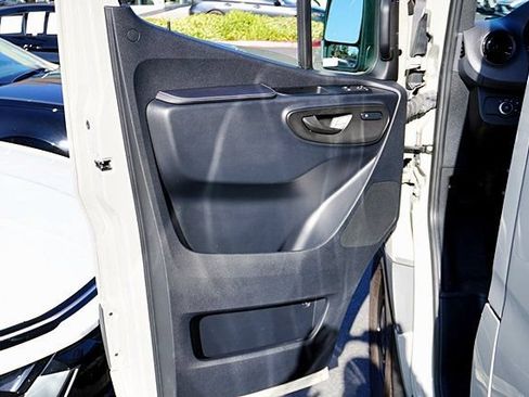 Used 2024 Mercedes-Benz Sprinter 2500 w/ Parking Package image 23