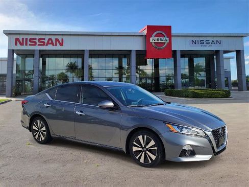 Certified 2021 Nissan Altima 2.5 SL image 2