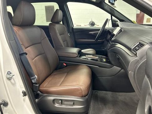 Certified 2024 Honda Passport EX-L image 14