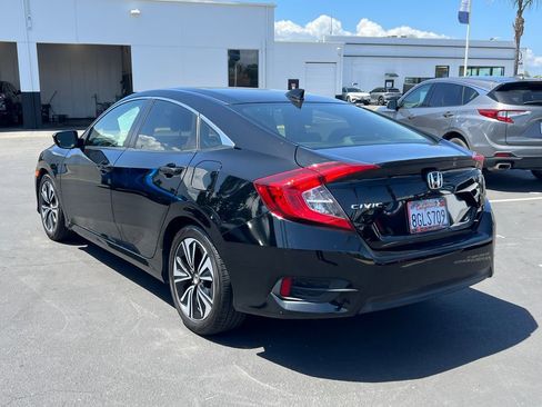 Used 2018 Honda Civic EX-T image 9