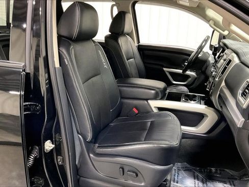 Used 2018 Nissan Titan PRO-4X w/ Pro-4x Convenience Package image 7