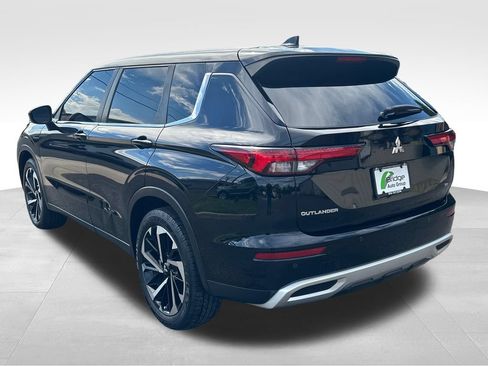Used 2022 Mitsubishi Outlander SEL Black Edition FWD image 5