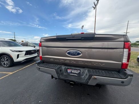 Used 2019 Ford F350 Lariat w/ Lariat Ultimate Package AWD/4WD image 4