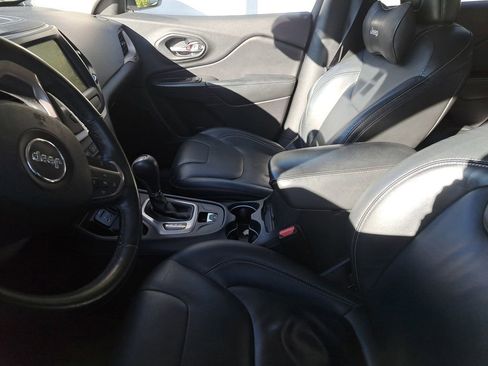 Used 2015 Jeep Cherokee Limited image 6