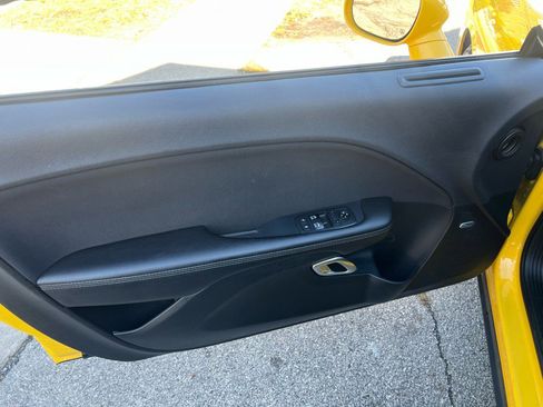 Used 2018 Dodge Challenger R/T Scat Pack w/ Driver Convenience Group image 16