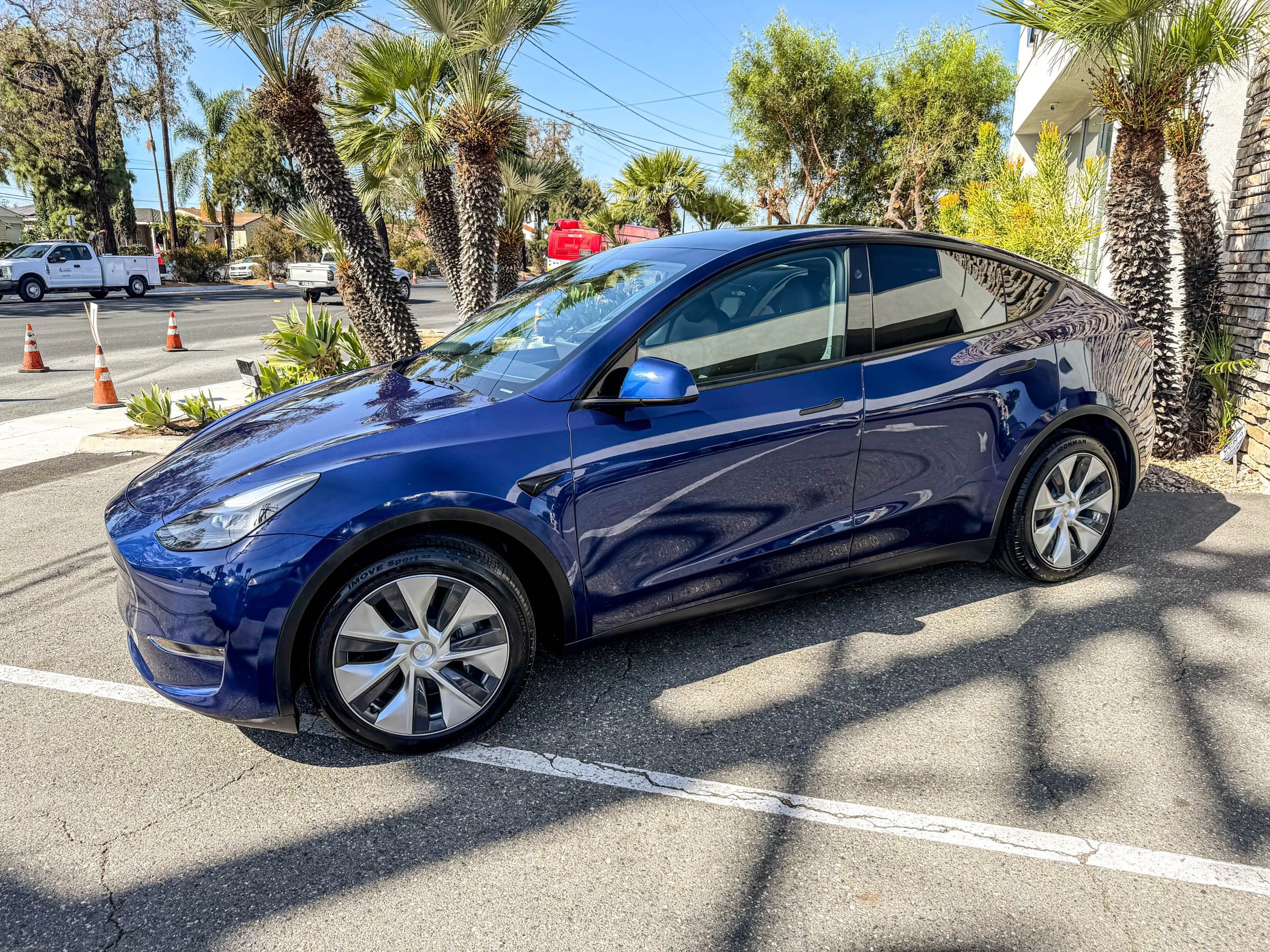 Used 2023 Tesla Model Y Long Range AWD/4WD image 6