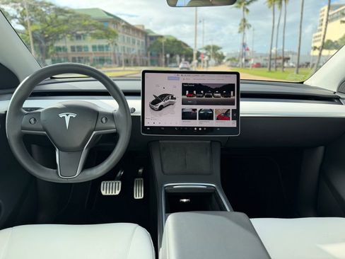 Used 2024 Tesla Model Y Performance AWD/4WD image 12