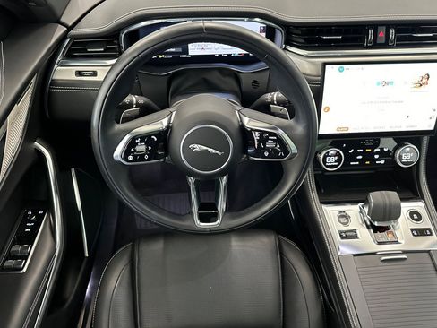 Used 2025 Jaguar F-PACE R-Dynamic S image 28