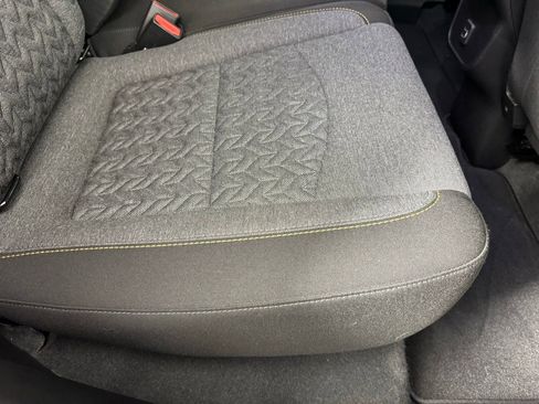 Used 2024 Chevrolet Equinox LT image 28