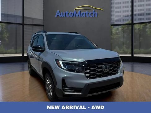 Used 2023 Honda Passport TrailSport image 1