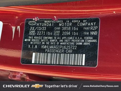 Used 2023 Hyundai Elantra SEL FWD image 32