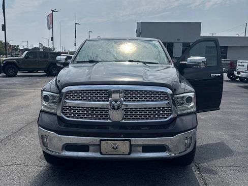 Used 2017 RAM 1500 Laramie w/ Convenience Group AWD/4WD image 2