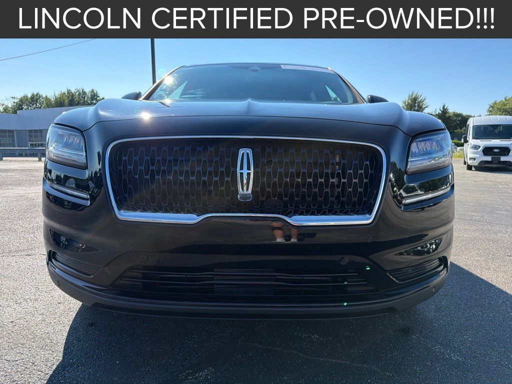 Used 2023 Lincoln Nautilus Reserve w/ Equipment Group 201A AWD/4WD image 2