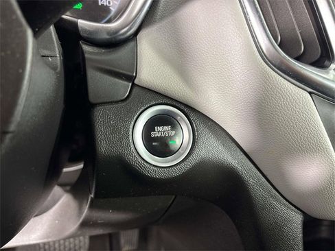 Used 2021 Chevrolet Equinox LS w/ LS Convenience Package image 24