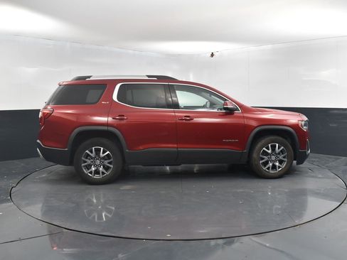 Used 2023 GMC Acadia SLT image 9