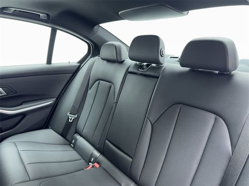 Used 2025 BMW 330i Sedan image 38