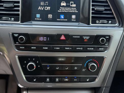 Used 2017 Hyundai Sonata Sport w/ Value Edition Package 02 FWD image 40