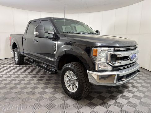 Used 2021 Ford F250 XLT w/ FX4 Off-Road Package AWD/4WD image 7