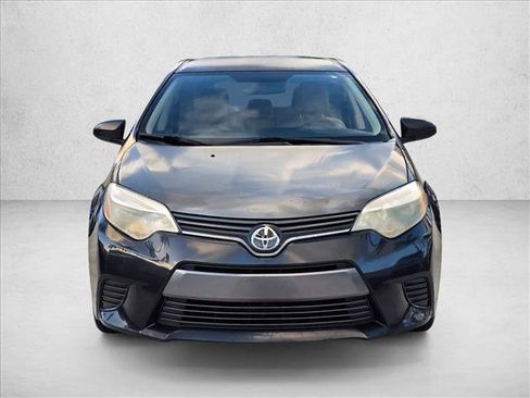 Used 2015 Toyota Corolla LE FWD image 2