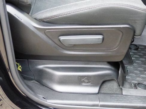 Used 2022 RAM 1500 Big Horn image 34