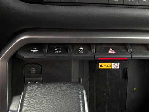 Used 2023 Toyota Tundra Platinum image 32