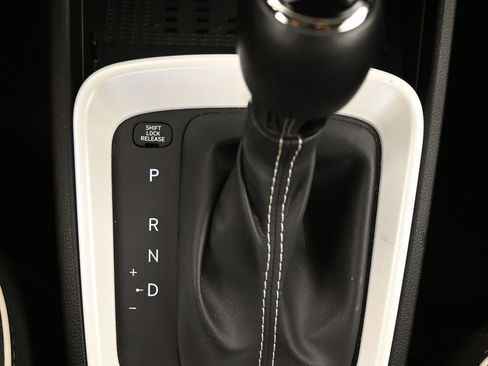 Certified 2024 Hyundai Venue Limited image 31