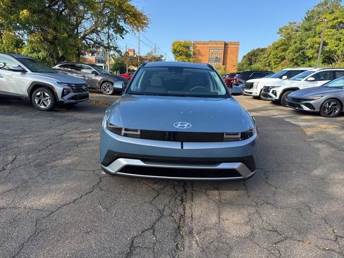 New 2025 Hyundai Ioniq 5 SEL image 2