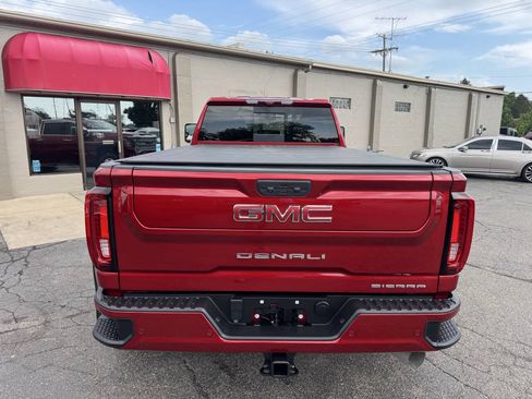 Used 2022 GMC Sierra 3500 Denali w/ Technology Package AWD/4WD image 6