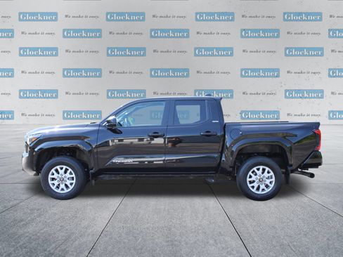 Used 2024 Toyota Tacoma SR5 AWD/4WD image 10