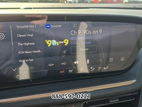 Used 2025 Buick Envision Sport Touring image 21