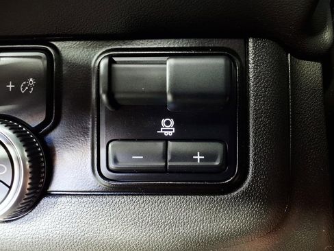 Used 2021 GMC Yukon SLT w/ SLT Luxury Plus Package image 22