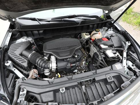 Used 2017 Cadillac XT5 Luxury w/ LPO, Wheel Lock Package FWD image 32