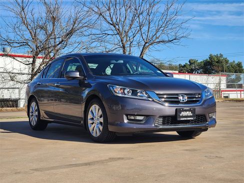 Used 2015 Honda Accord EX image 3