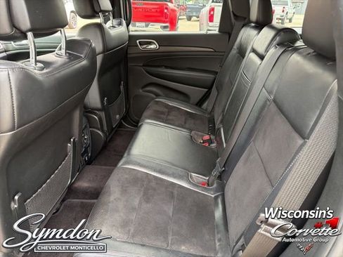Used 2018 Jeep Grand Cherokee Altitude AWD/4WD image 17