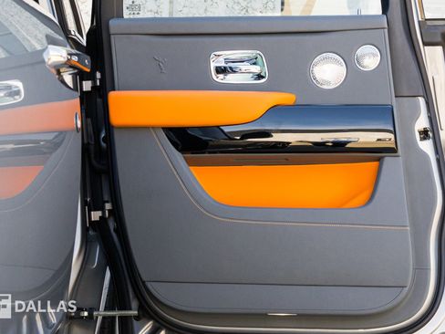 Used 2023 Rolls-Royce Cullinan w/ Cullinan Package image 38