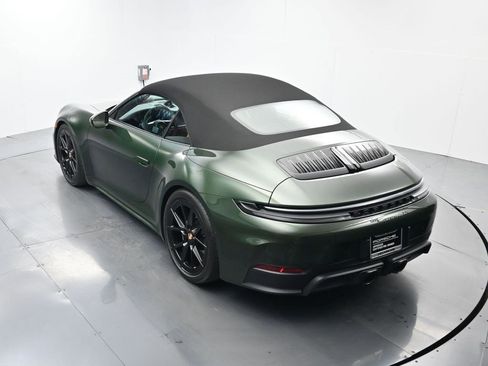 Certified 2026 Porsche 911 Carrera GTS image 39