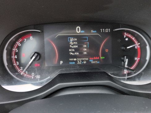 Used 2024 Toyota RAV4 XLE image 17