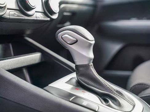 Certified 2022 Kia Forte LXS image 23