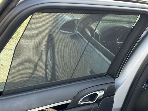 Used 2016 Porsche Cayenne image 33