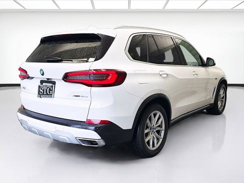 Used 2022 BMW X5 xDrive45e w/ Executive Package image 4