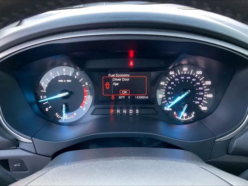 Used 2016 Ford Fusion SE w/ Equipment Group 202A FWD image 23
