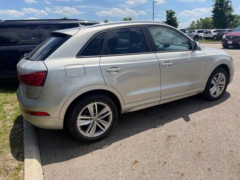 Used 2017 Audi Q3 2.0T Premium w/ Convenience Package AWD/4WD image 5