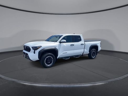 Used 2024 Toyota Tacoma TRD Off-Road w/ TRD Off Road Upgrade Package AWD/4WD image 4