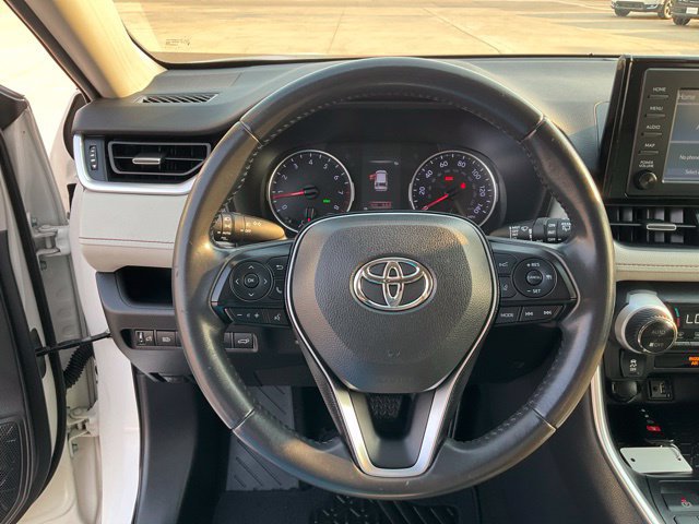 Used 2019 Toyota RAV4 XLE Premium FWD image 9