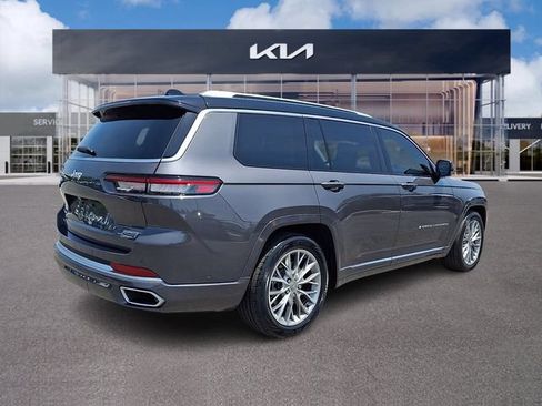 Used 2023 Jeep Grand Cherokee L Summit w/ Luxury Tech Group V AWD/4WD image 6
