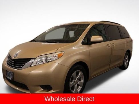 Used 2011 Toyota Sienna LE FWD image 5