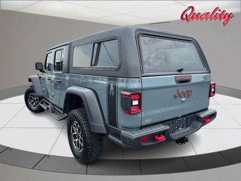 Used 2024 Jeep Gladiator Rubicon w/ Convenience Group AWD/4WD image 5