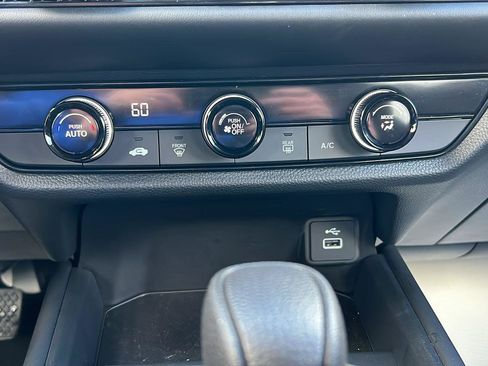 Certified 2025 Honda HR-V LX image 24