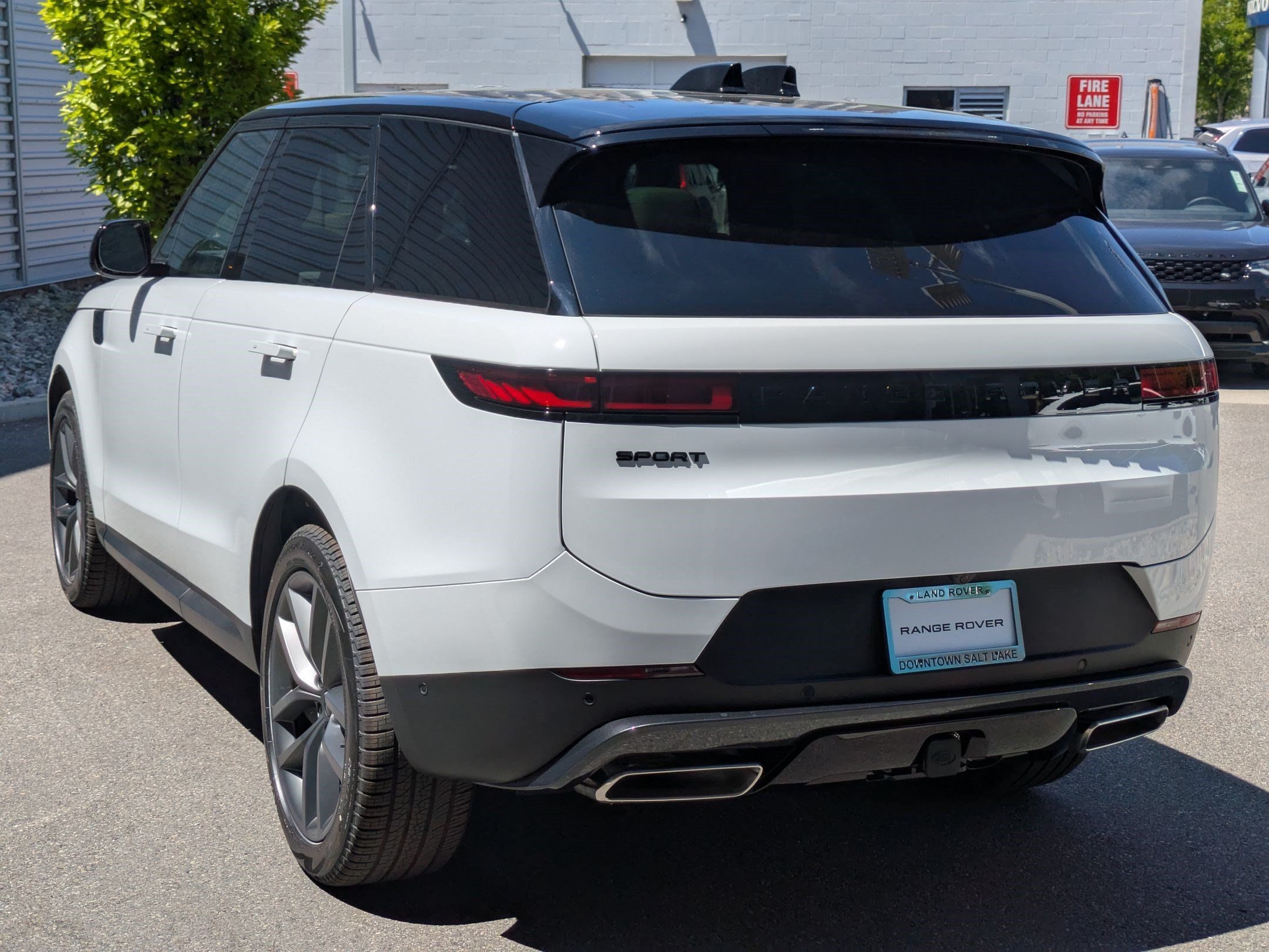 New 2026 Land Rover Range Rover Sport SE AWD/4WD image 7